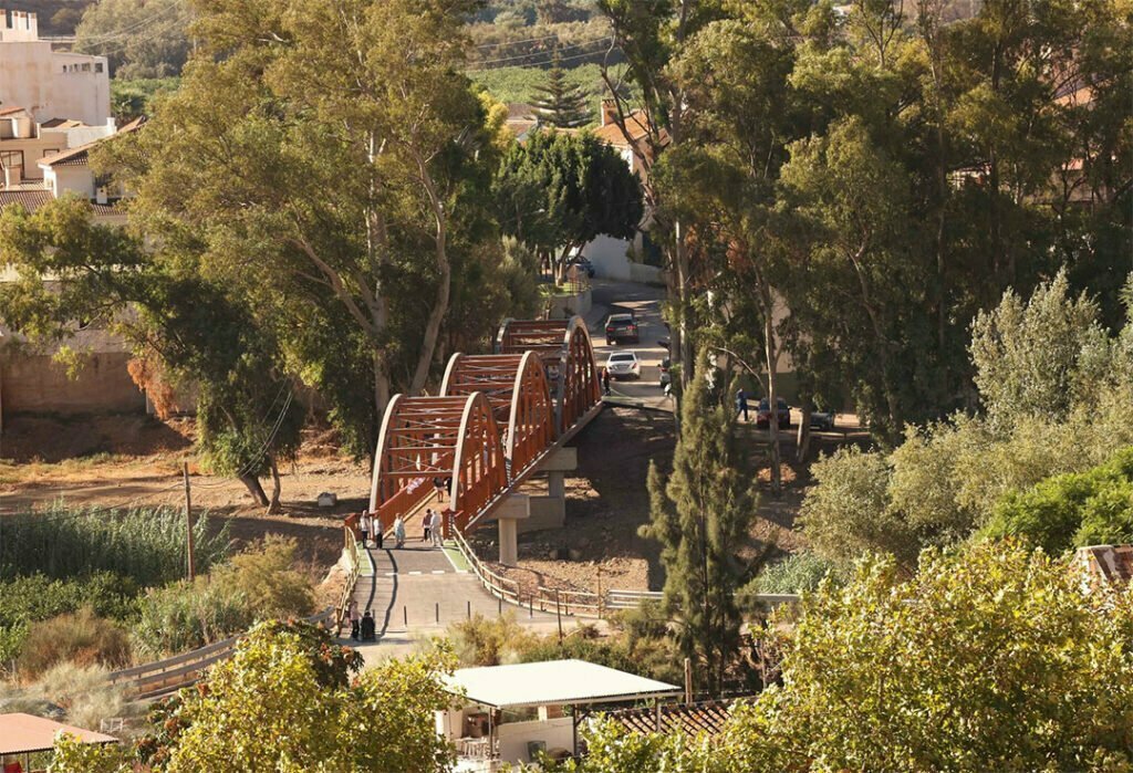 nuevo puente peatonal estación de Álora y barriada el Puente