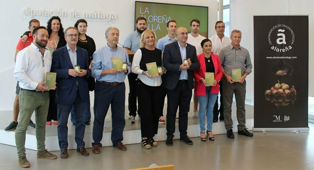 presentación recetario la Aloreña en la tapa