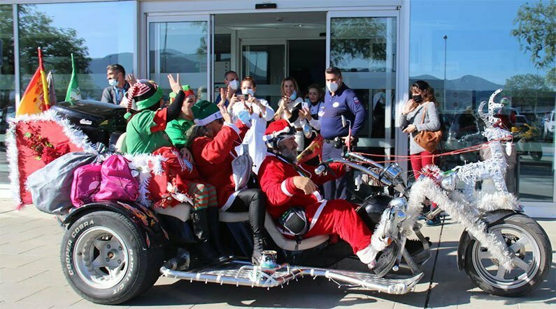 Papanoelada Motera Solidaria en el Hospital del Guadalhorce