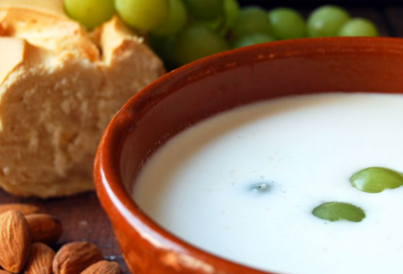 Receta típica del Ajoblanco malagueño