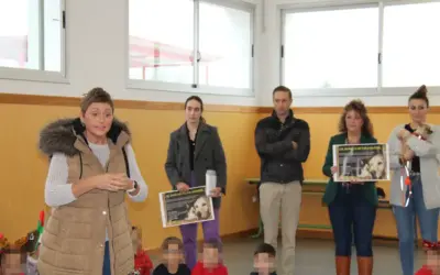 Campaña en colegios de Cártama para adopción de mascotas