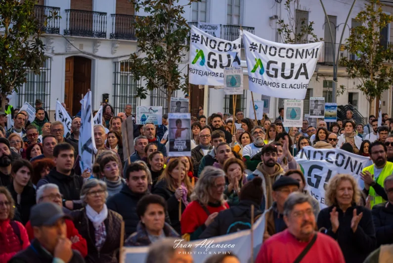 Manifestación en Coín por Matagallar en Plaza Alameda