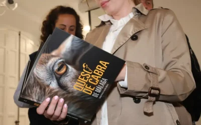 El libro Queso de Cabra de Málaga: Homenaje a la tradición quesera de la provincia