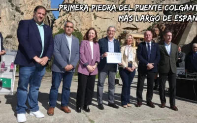 Primera piedra del puente colgante más largo de España