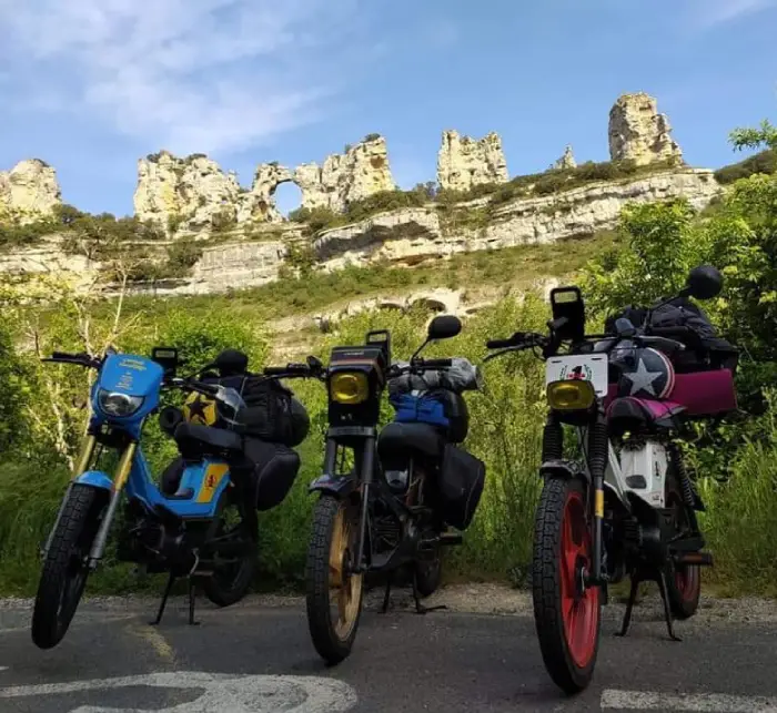 Aventura en motos Derbi Variant