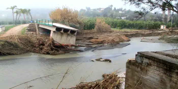 Puente de Valenciana Río Grande borrasca Francis