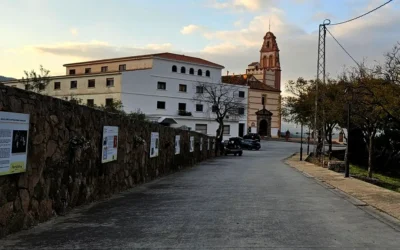 Álora inaugura exposición por 125 aniversario de la Señorita Laura