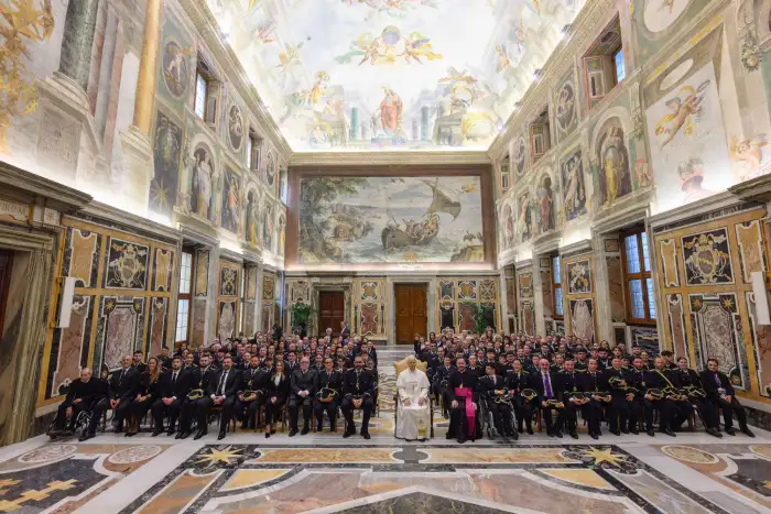 banda de los Moraos con Papa León XIV