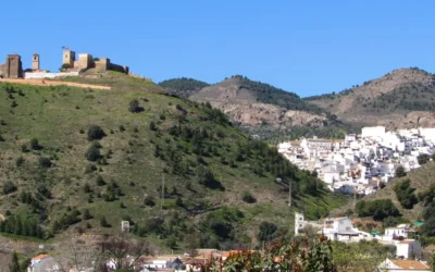 Álora abre concesión de la cafetería-bar en Plaza Baja de la Despedía