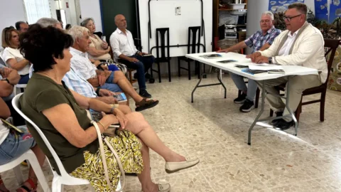 José Díaz Oliva presenta Periplo por Andalucía en Pueblo Cortijo
